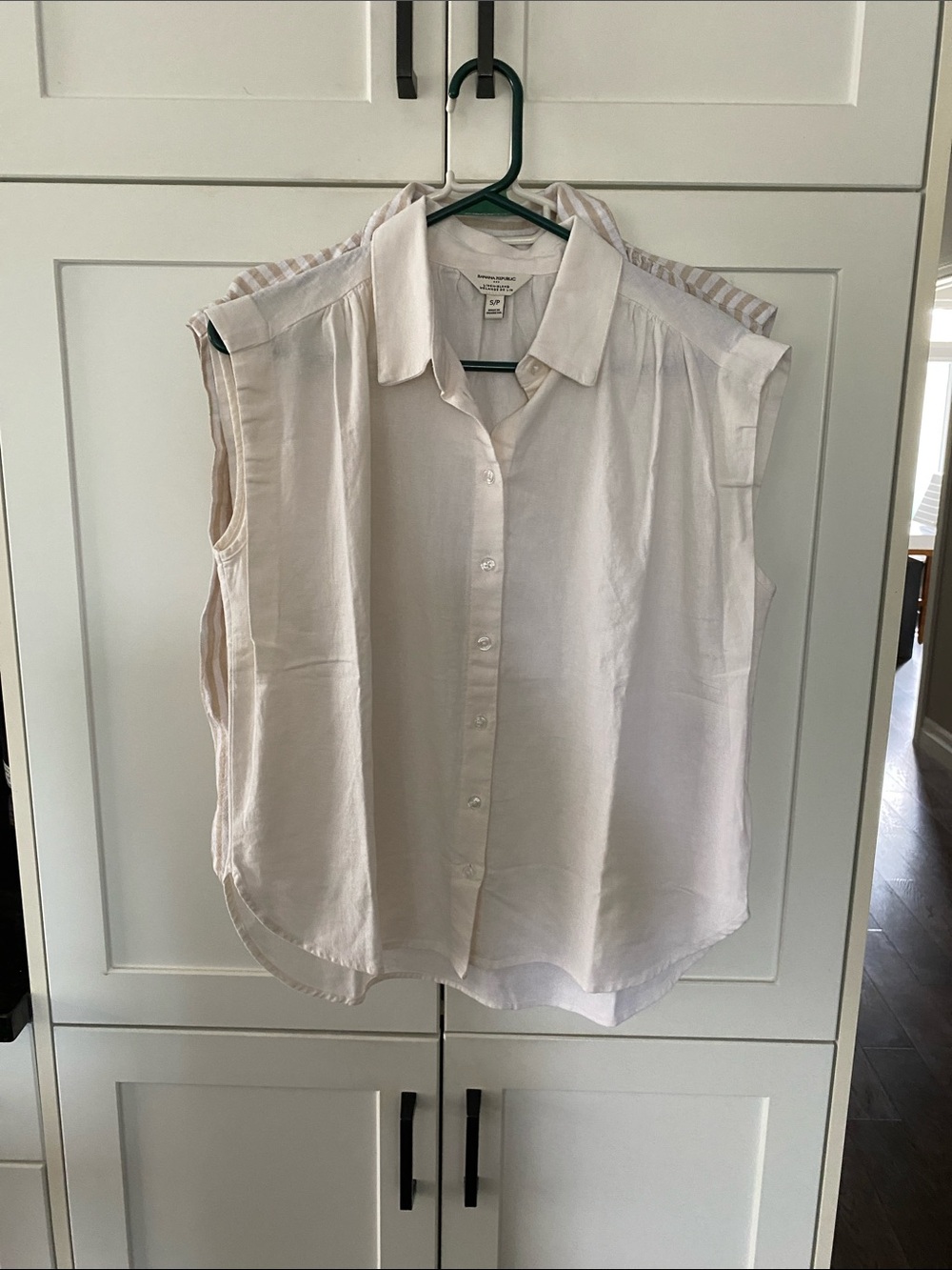 2/$25 Banana Republic. Sleeveless Linen Button-Down